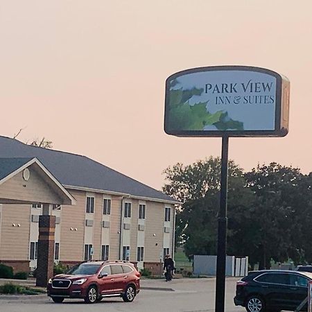 Park View Inn & Suites Hoisington Near Great Bend Exteriör bild