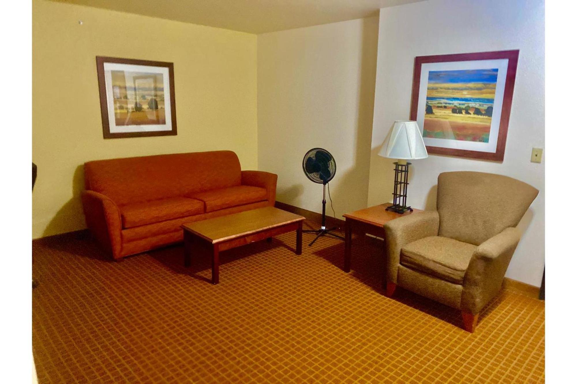 Park View Inn & Suites Hoisington Near Great Bend Exteriör bild