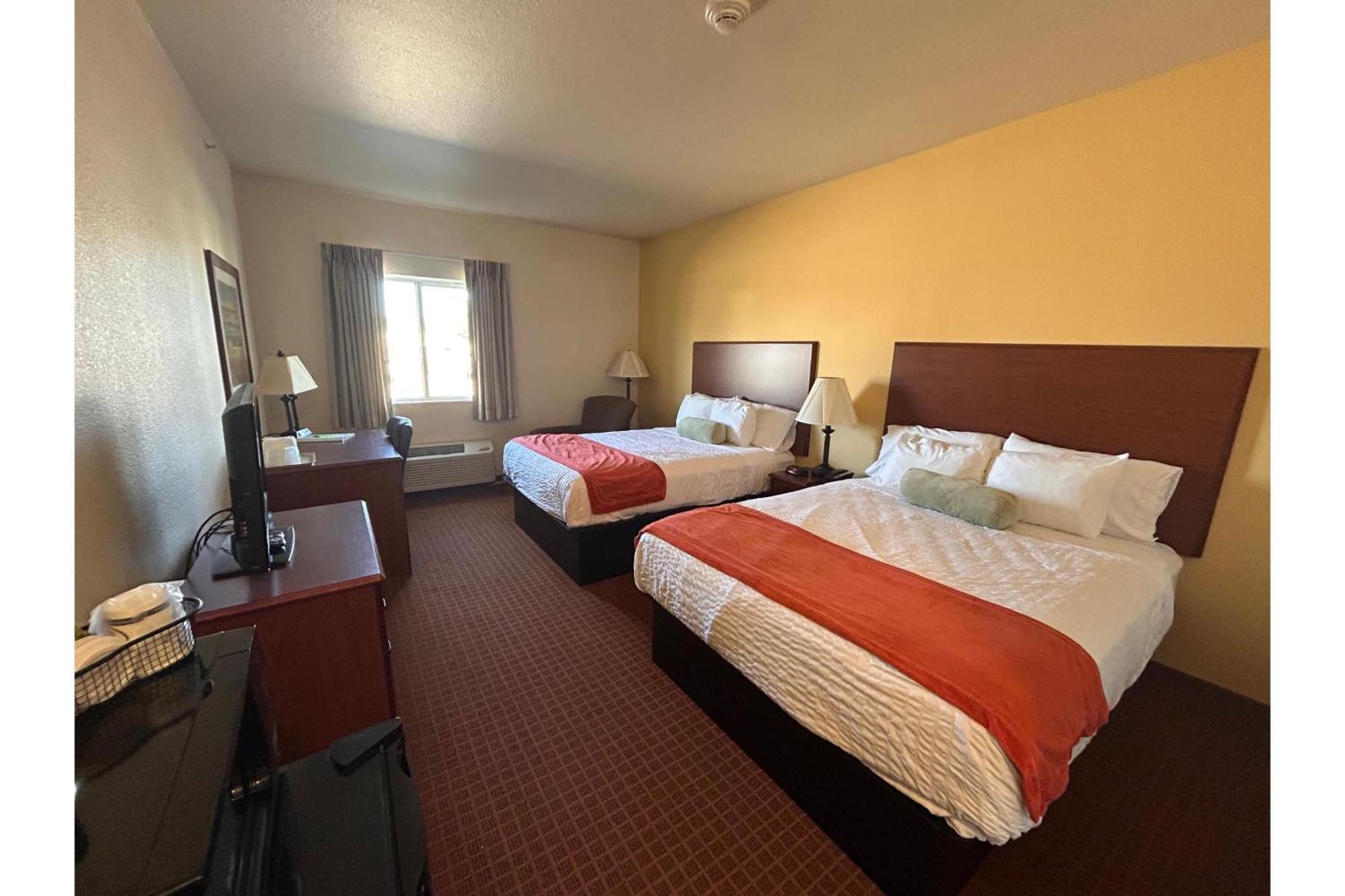 Park View Inn & Suites Hoisington Near Great Bend Exteriör bild