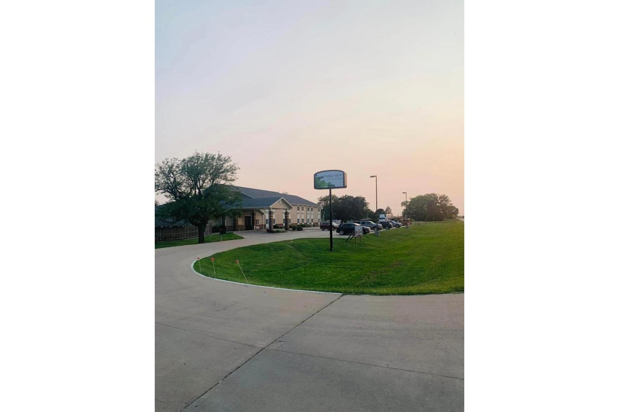 Park View Inn & Suites Hoisington Near Great Bend Exteriör bild