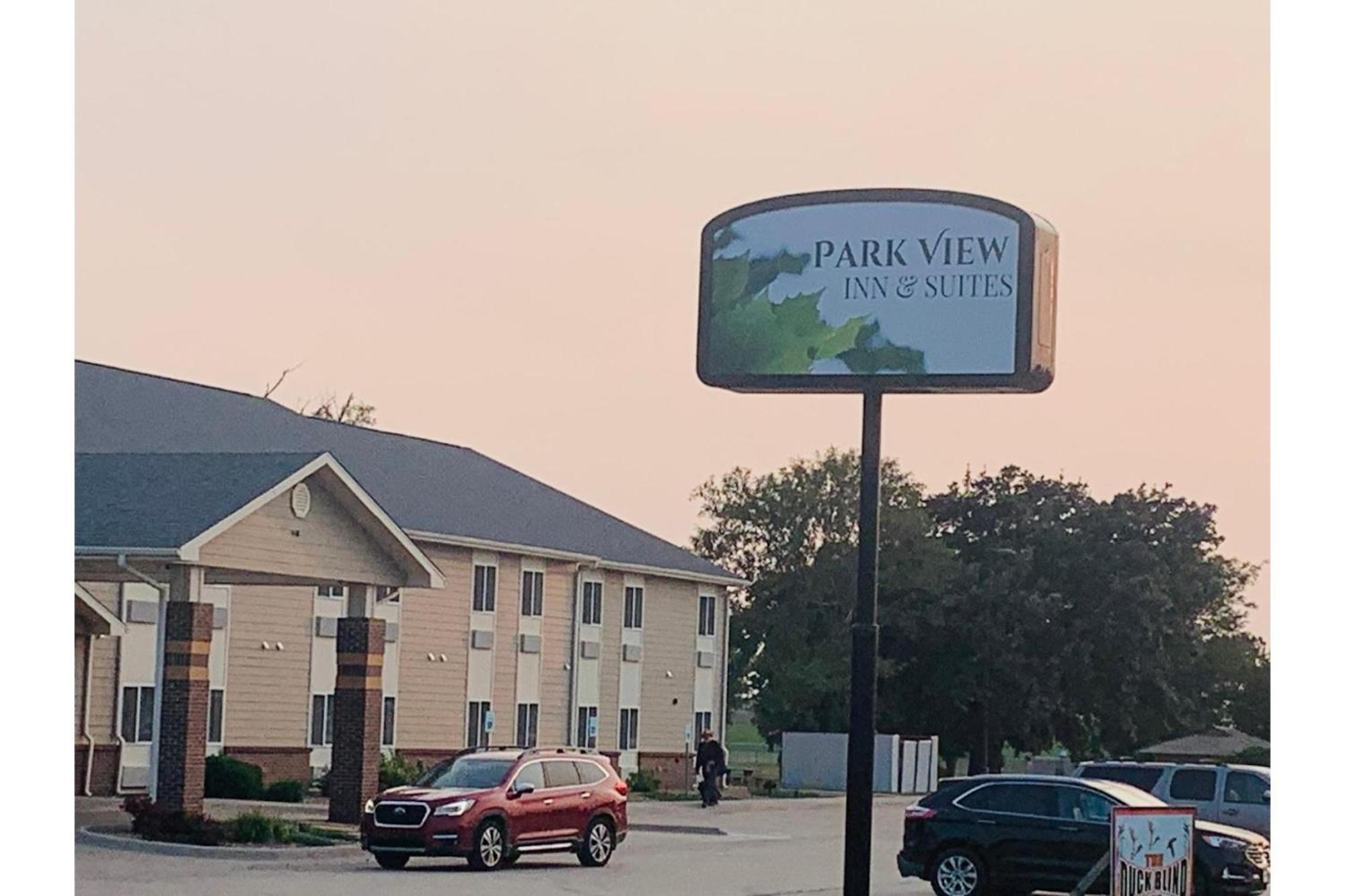 Park View Inn & Suites Hoisington Near Great Bend Exteriör bild