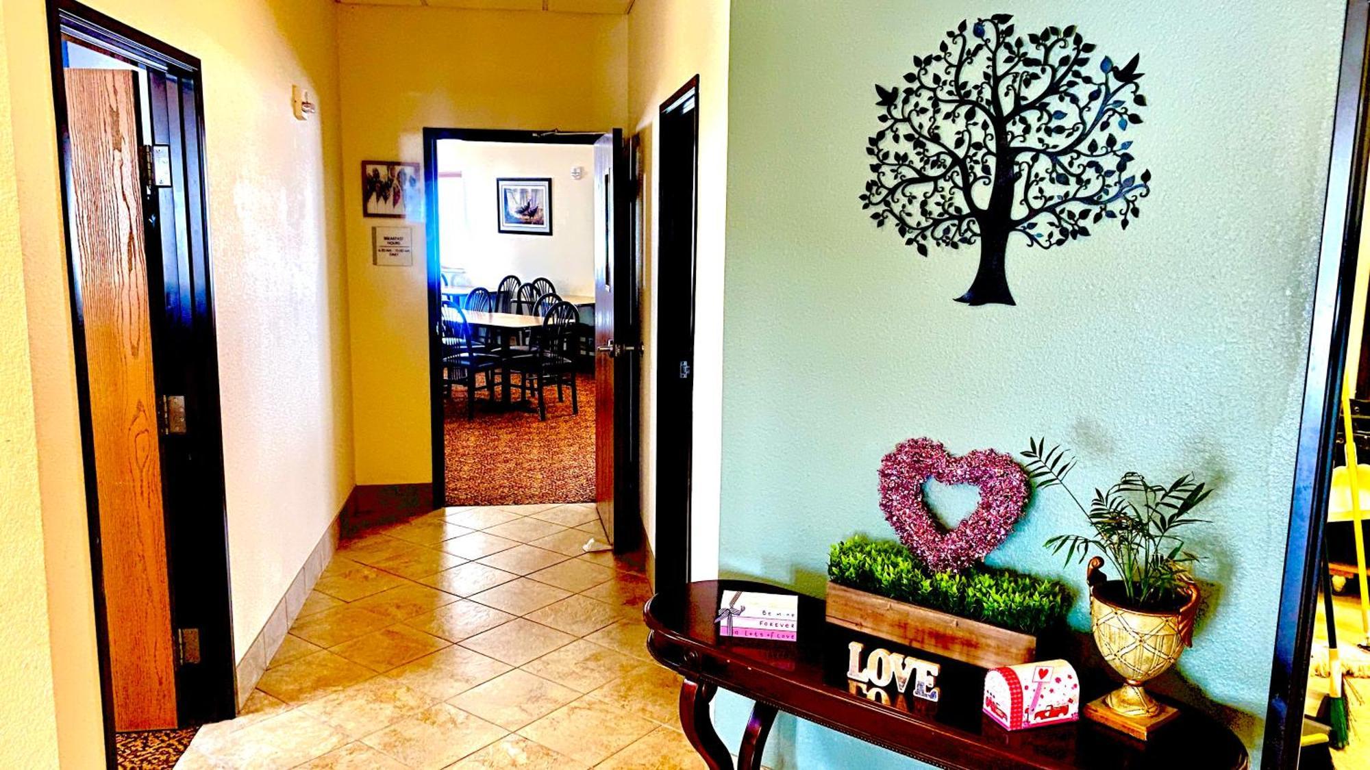 Park View Inn & Suites Hoisington Near Great Bend Exteriör bild