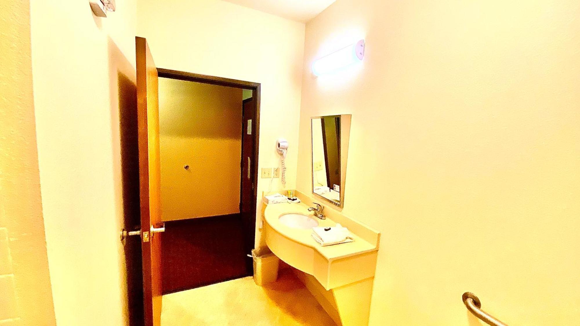 Park View Inn & Suites Hoisington Near Great Bend Exteriör bild